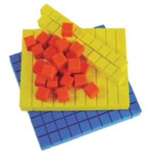 Material Dourado em EVA - 9 peças